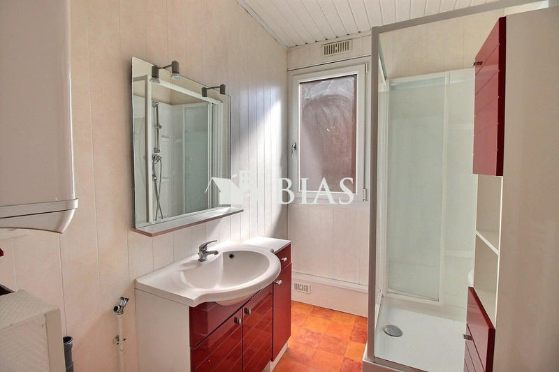 Appartement - 75 m² - 3 pièces