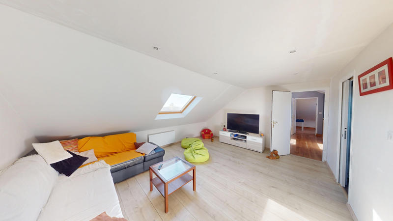 Maison - 166 m² - 7 pièces