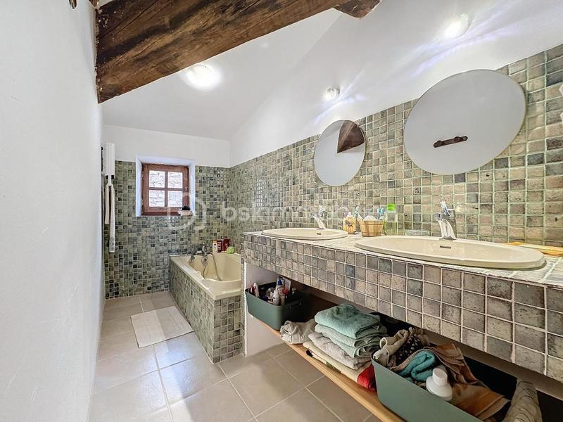 Maison en pierre - 256 m² - 9 pièces