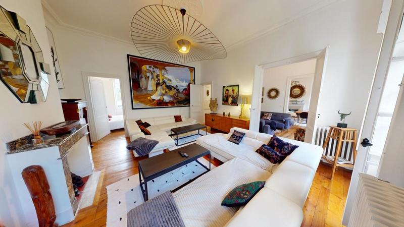 Appartement - 98 m² - 4 pièces