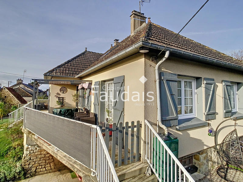 Maison - 107 m² - 6 pièces