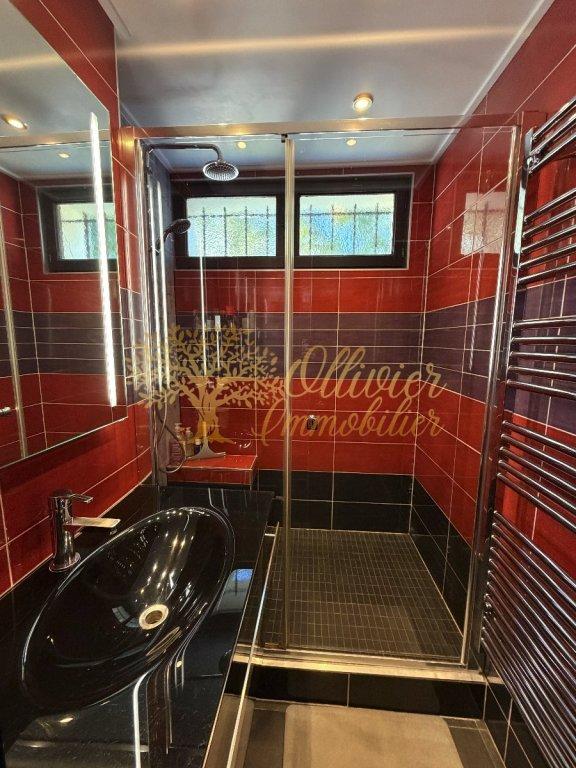 Appartement - 81 m² - 3 pièces