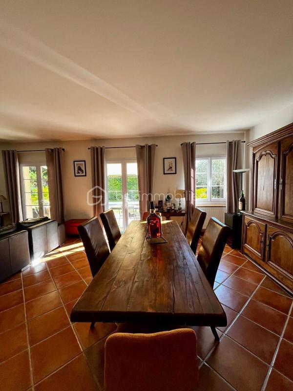 Villa - 433 m² - 12 pièces