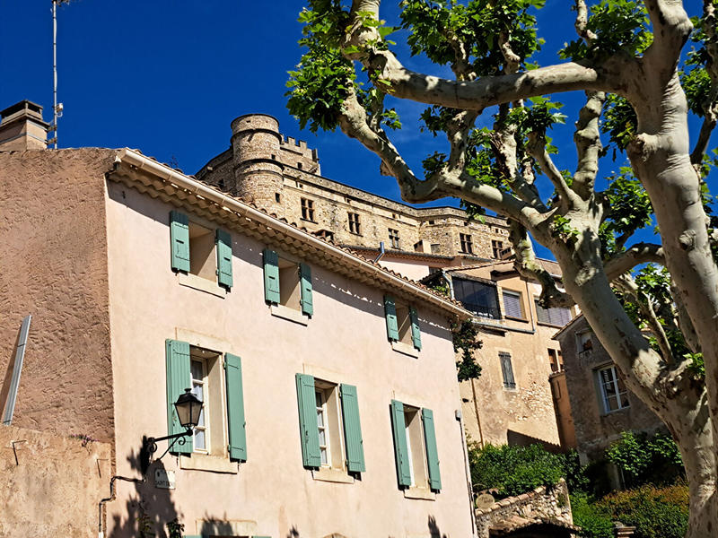 Maison - 241 m² - 9 pièces