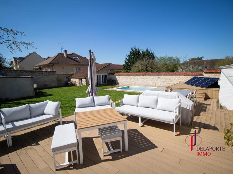 Maison - 172 m² - 8 pièces