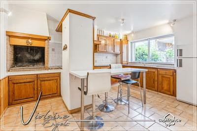 Maison de village - 217 m² - 7 pièces