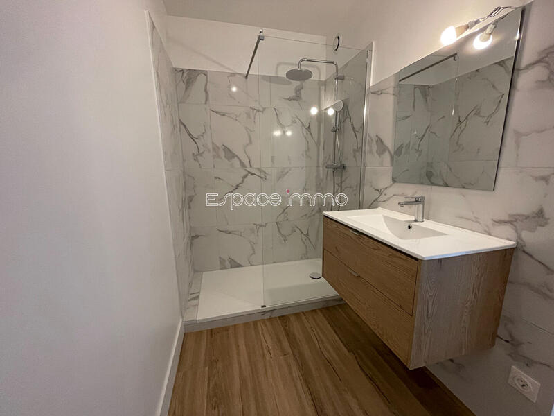 Appartement - 65 m² - 3 pièces