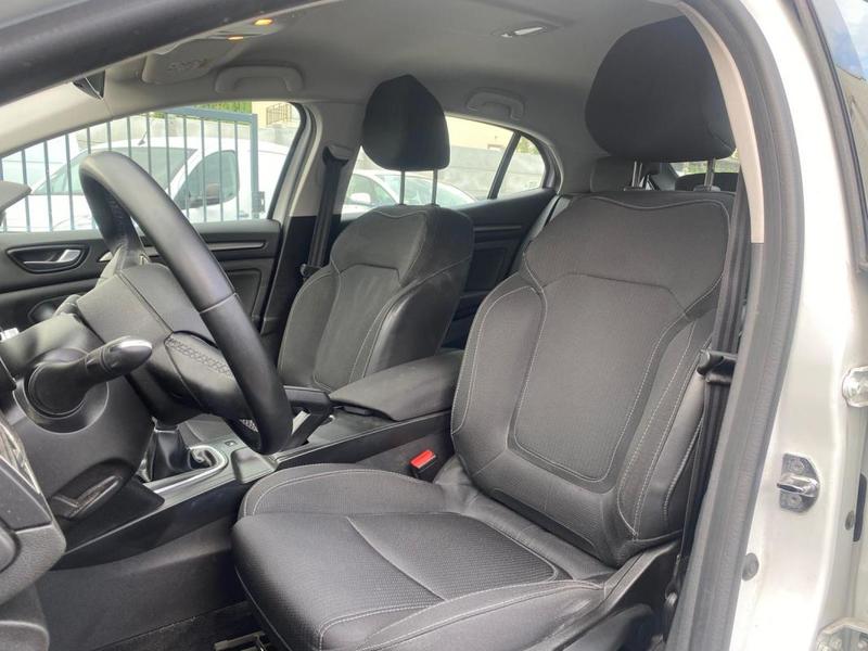 Renault Mégane Business 1.5dci 115cv Carplay/Gps/Regulateur/Radars Av Ar 1 ère main