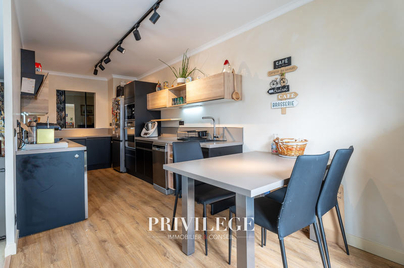 Appartement - 117 m² - 5 pièces