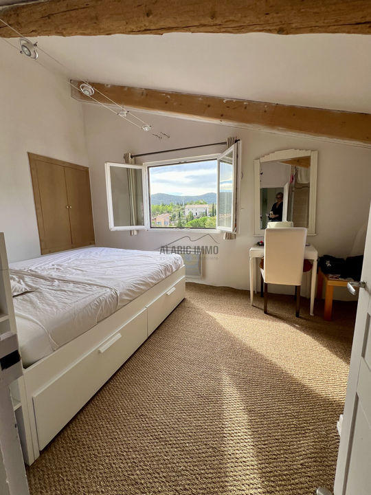 Maison - 95 m² - 6 pièces