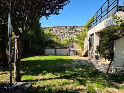 Maison - 104 m² - 6 pièces