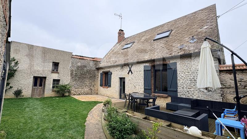 Maison - 102 m² - 4 pièces