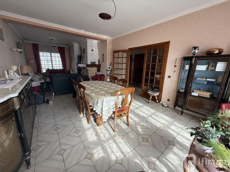 Pavillon - 200 m² - 8 pièces