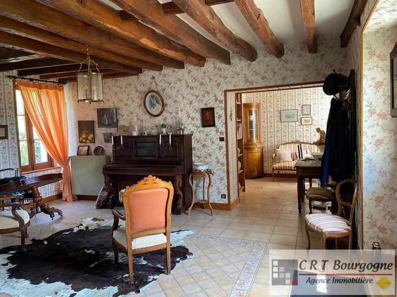 Maison ancienne - 215 m² - 7 pièces