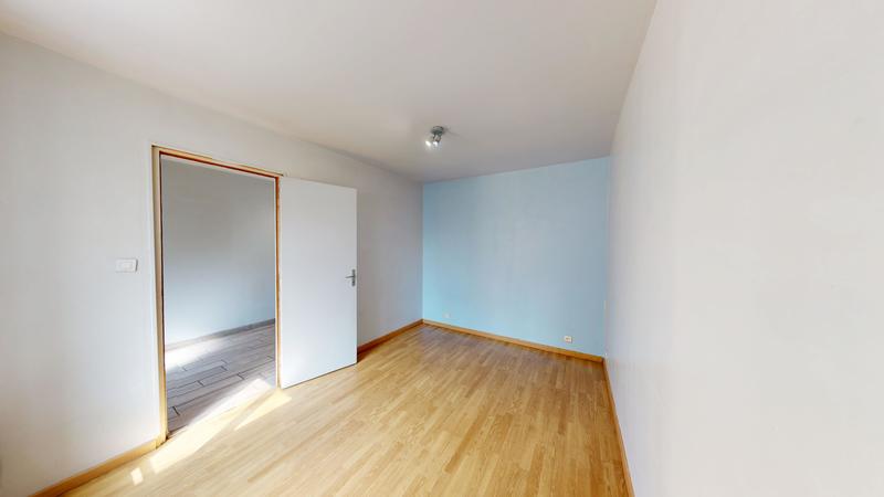 Maison - 214 m² - 7 pièces