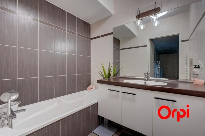 Appartement - 95 m² - 4 pièces