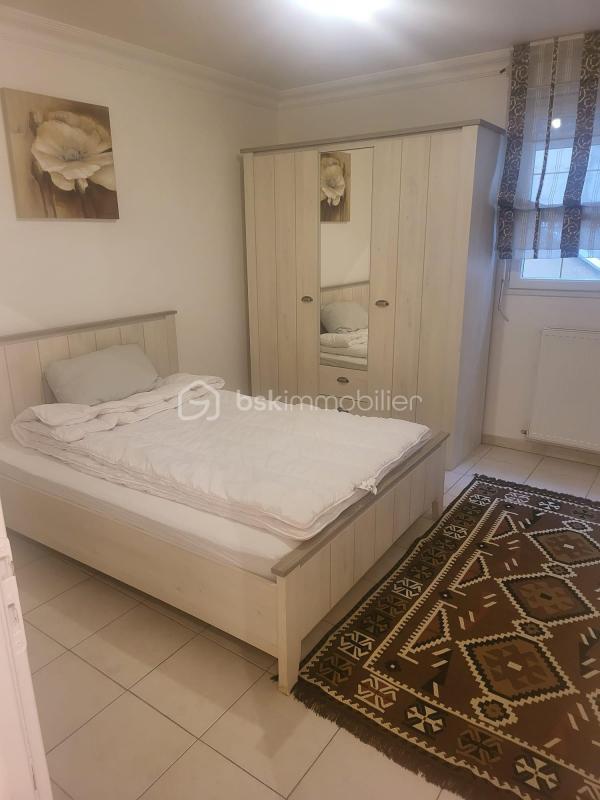 Maison - 228 m² - 8 pièces