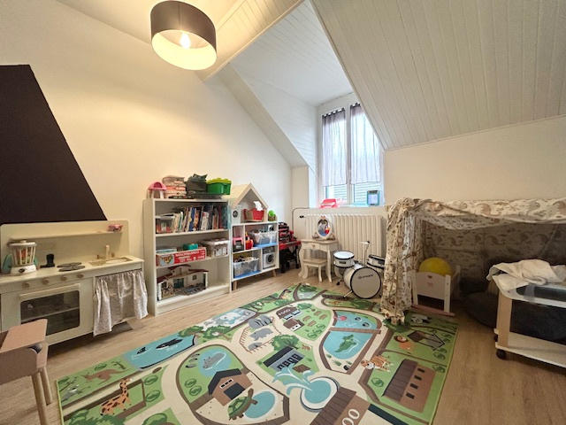 Maison - 198 m² - 7 pièces