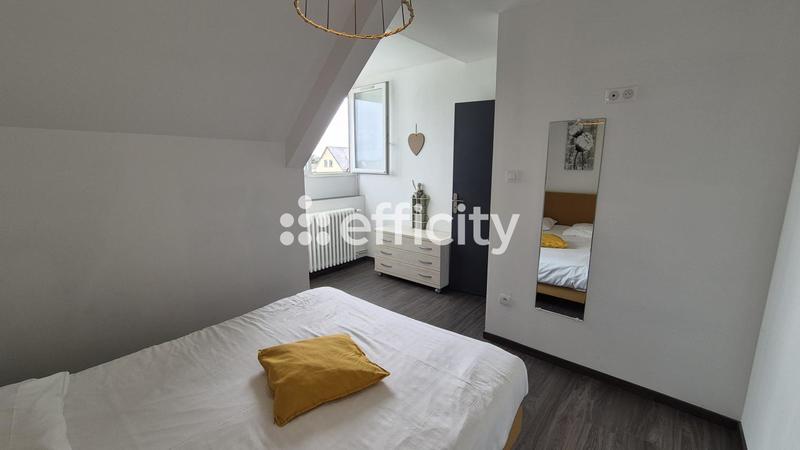 Maison - 138 m² - 9 pièces