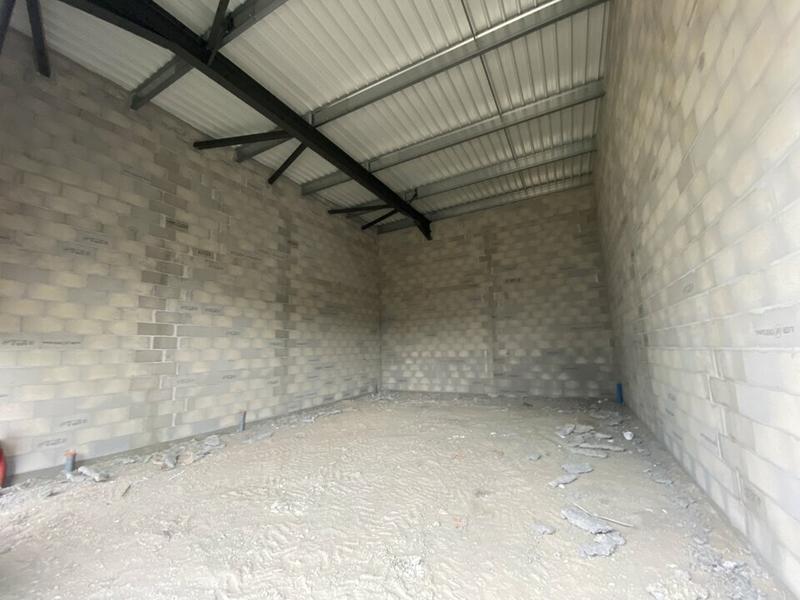 Local d'activité / Entrepôt - 95 m²