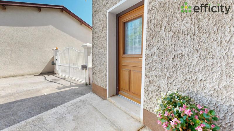 Maison - 102 m² - 4 pièces