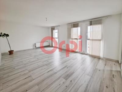 Appartement - 96 m² - 5 pièces