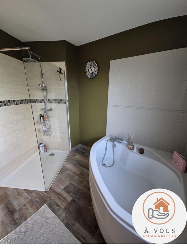 Maison - 185 m² - 8 pièces