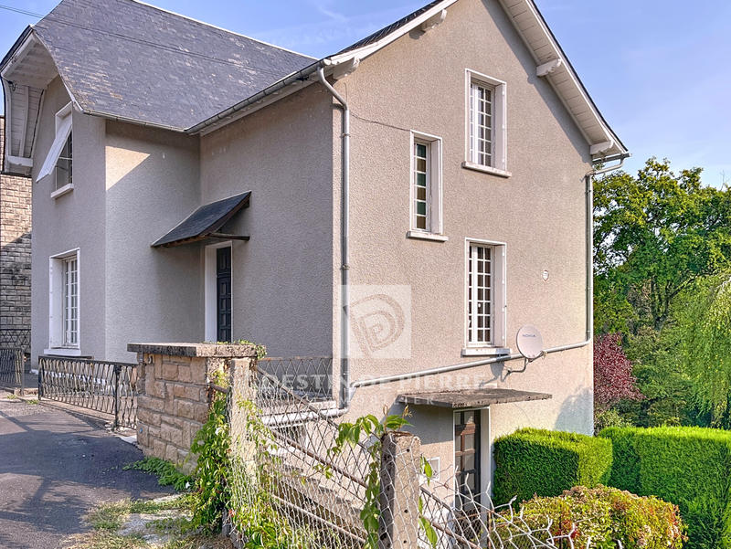 Maison - 190 m² - 9 pièces