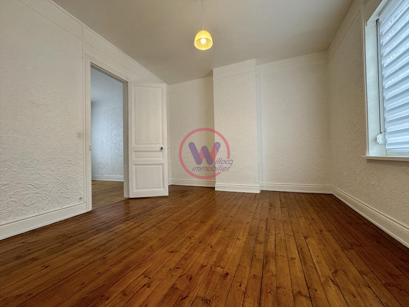 Maison - 182 m² - 7 pièces