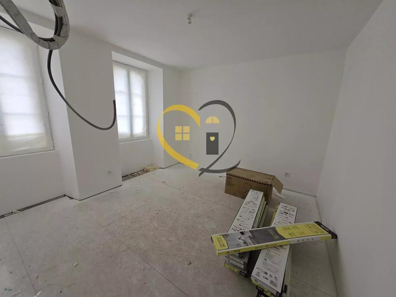 Immeuble mixte - 300 m²