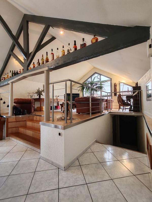 Maison - 175 m² - 8 pièces