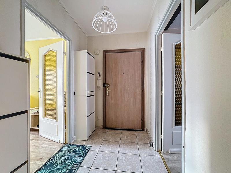 Appartement - 90 m² - 4 pièces