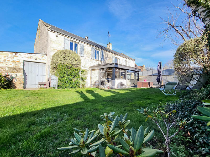 Maison - 180 m² - 7 pièces