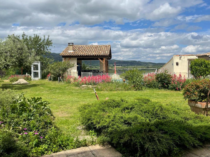 Maison - 320 m² - 9 pièces