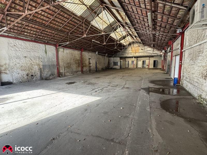 Local d'activités - 670 m² - 7 pièces