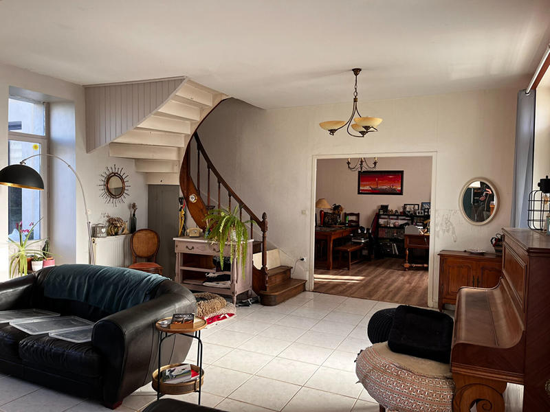 Maison - 205 m² - 7 pièces