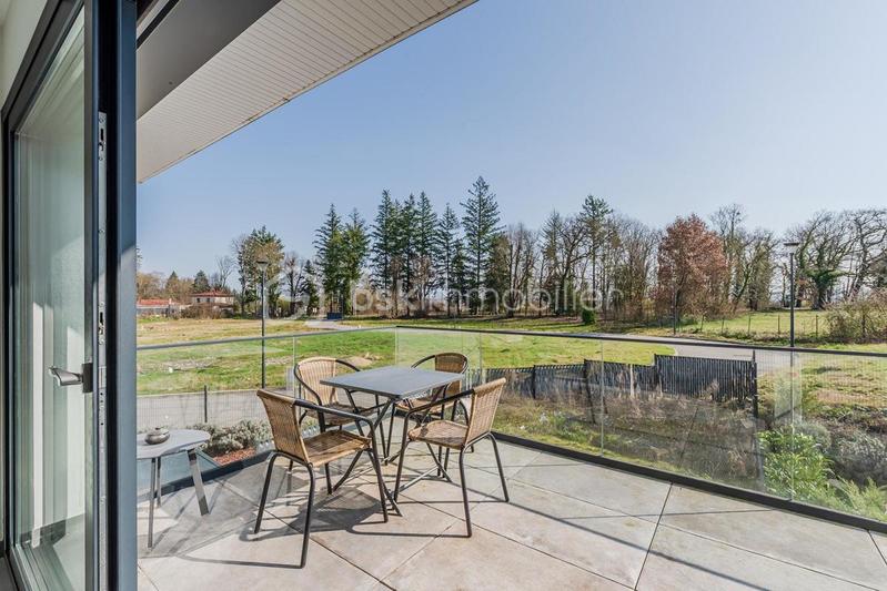 Appartement - 81 m² - 4 pièces