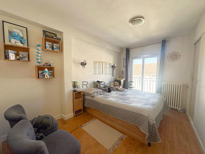 Appartement - 81 m² - 4 pièces