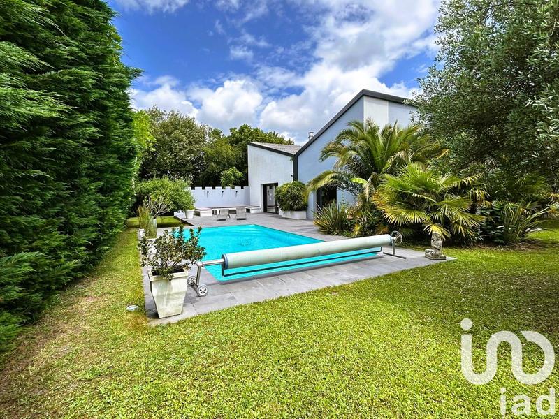 Maison de maîtres - 238 m² - 5 pièces