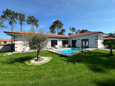 Maison - 125 m² - 4 pièces