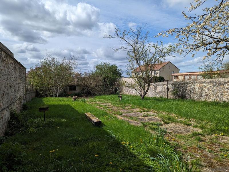 Maison - 200 m² - 8 pièces