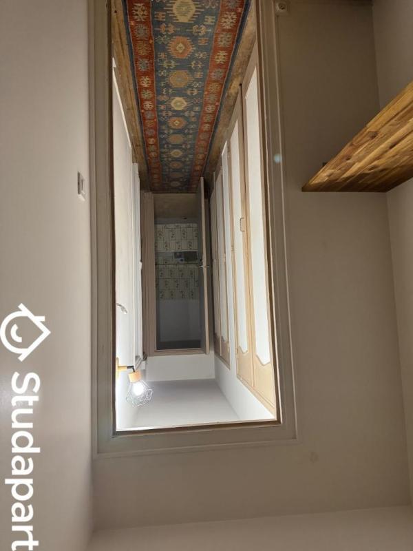 Chambre - 9 m² - 1 pièce