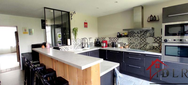 Maison - 220 m² - 6 pièces