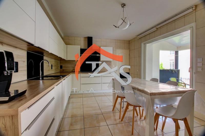 Maison - 137 m² - 5 pièces