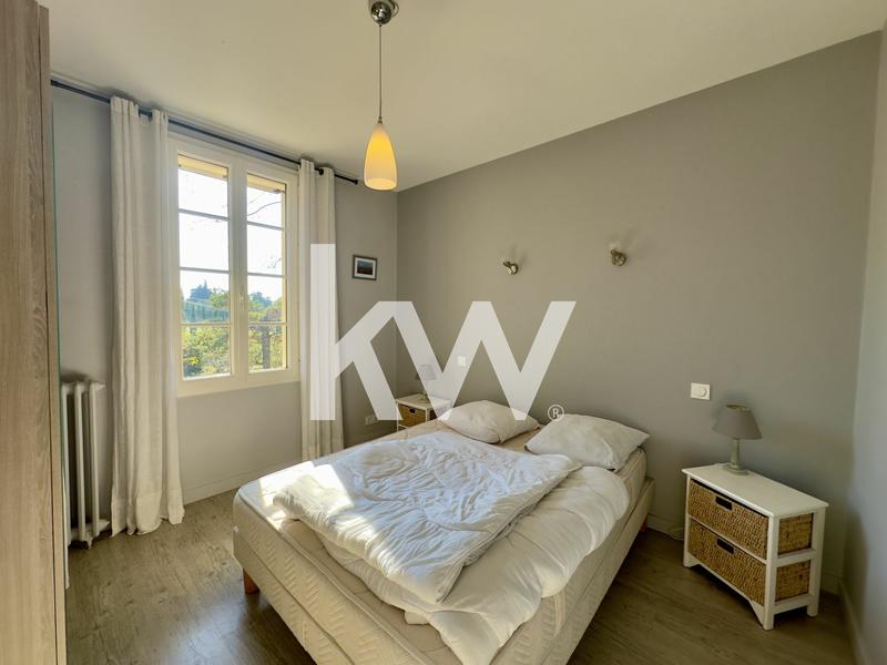 Mas - 222 m² - 11 pièces