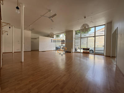 Appartement - 112 m² - 9 pièces