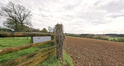 Terrain - 25 150 m²