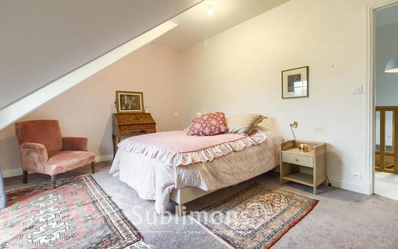 Propriété - 187 m² - 5 pièces