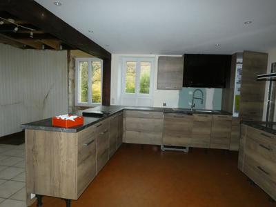 Maison ancienne - 198 m² - 6 pièces