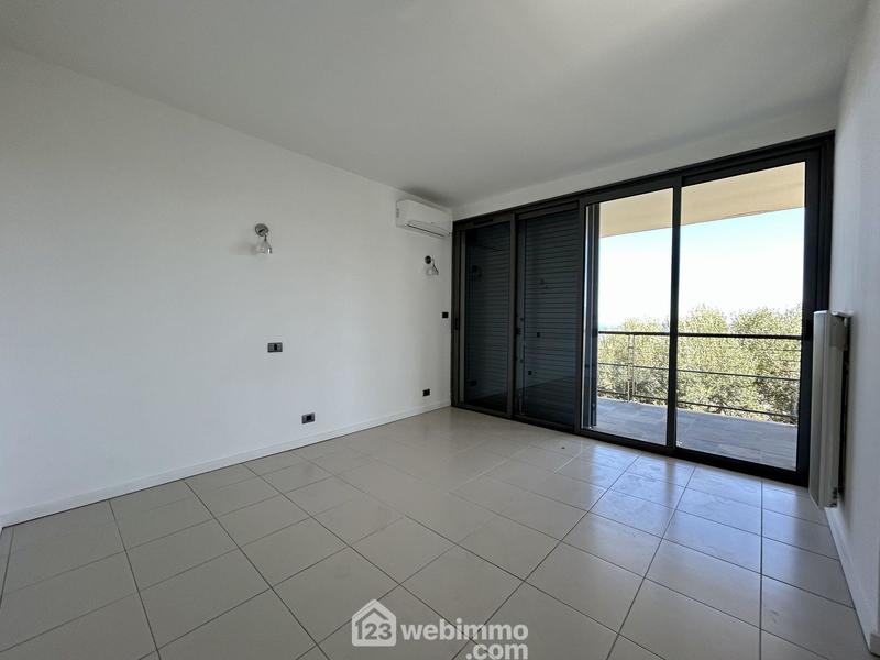 Appartement - 165 m² - 5 pièces